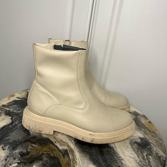 Franco Sarto Jinta Faux Leather Boot - Picture 3 of 8